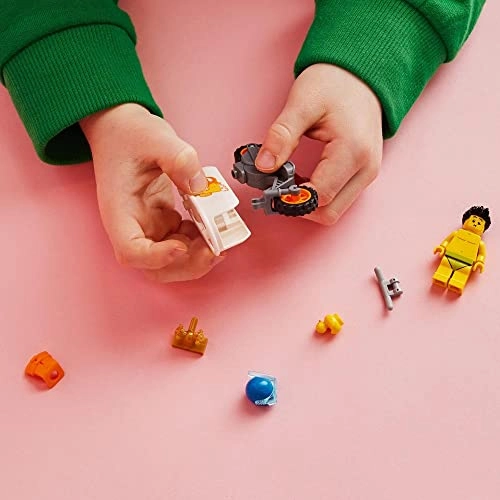 City Bathtub Stunt Bike (60333) - Flywheel-powered