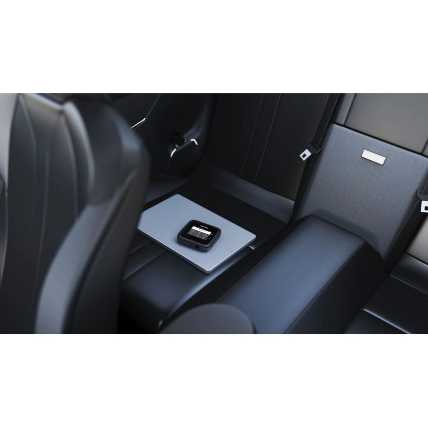 Nighthawk M6 Pro MR6550-100PAS