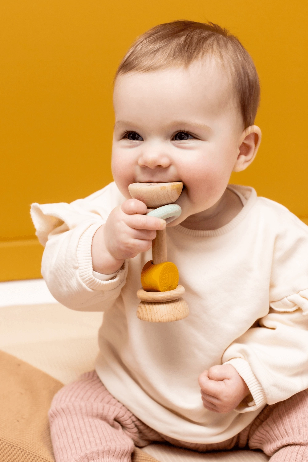 Mr. Lion - 3 months beechwood and soft silicone