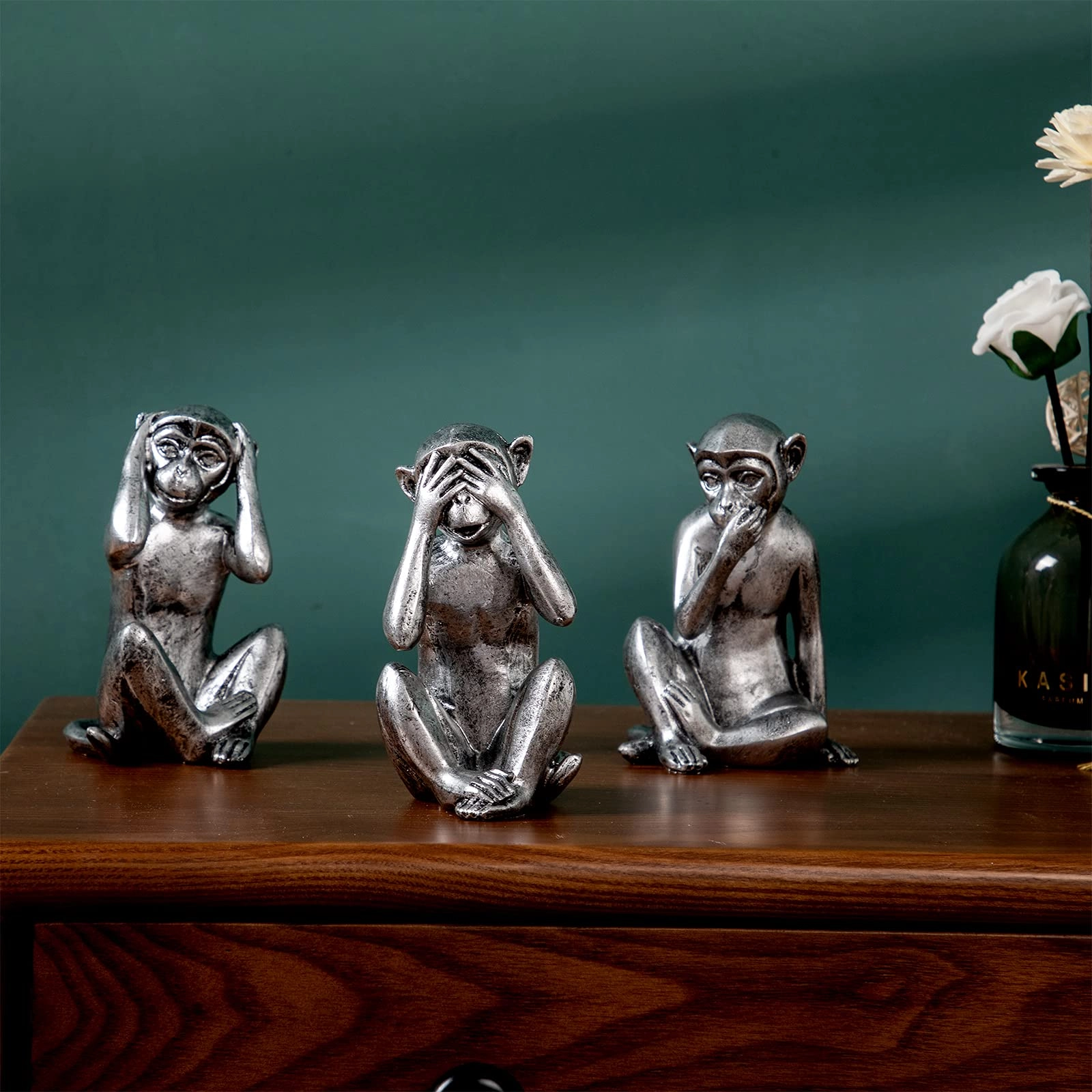 3 wise monkeys statue - Resin