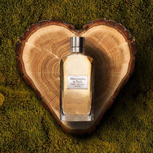 First Instinct Sheer Eau de Parfum 30ml