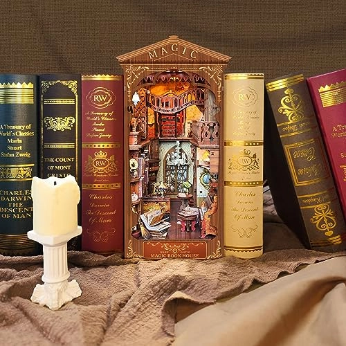 Book Nook Kit - Magic Book House