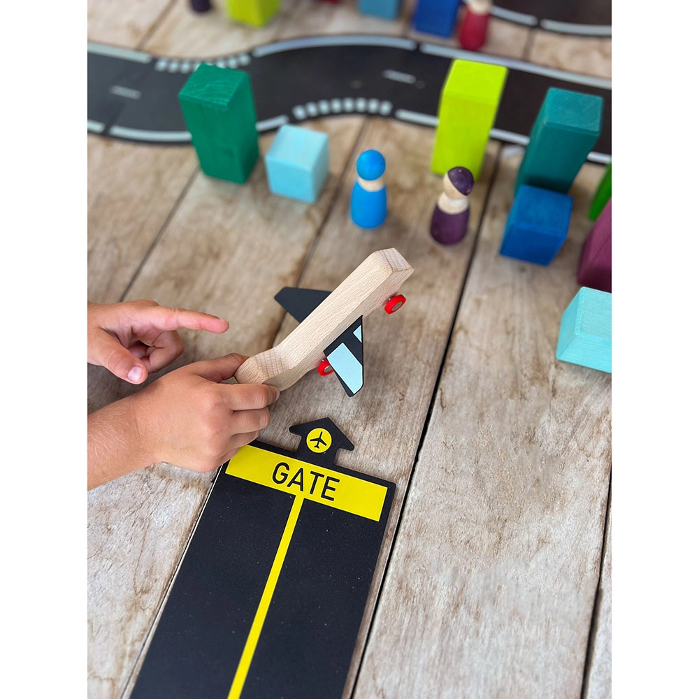 Runway - 8 road parts and 1 airplane