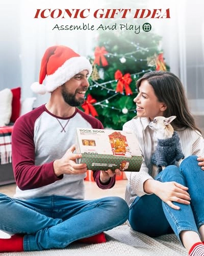 Book Nook - Christmas Indoor Scene