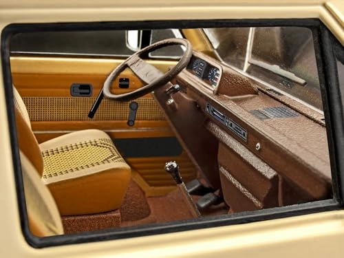 Stranger Things VW T3 Surfer Boy Pizza Van Model Kit (14559) - 1:25