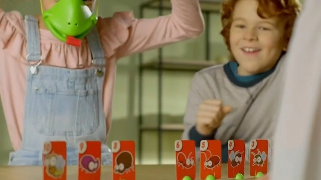 Catch Bugs Game - 2 Pcs 2 Lizard Masks 2 Blowing Bars