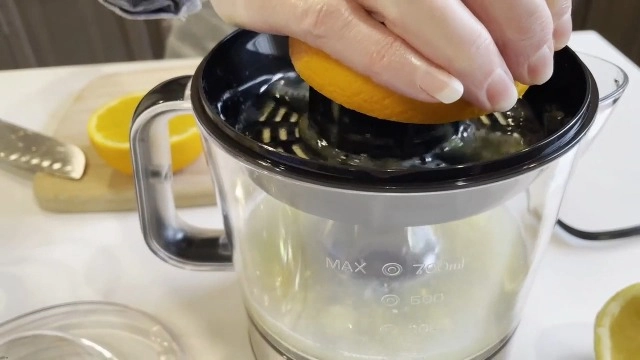 Electric Citrus Juicer - 30 Watt-hours 24 Oz