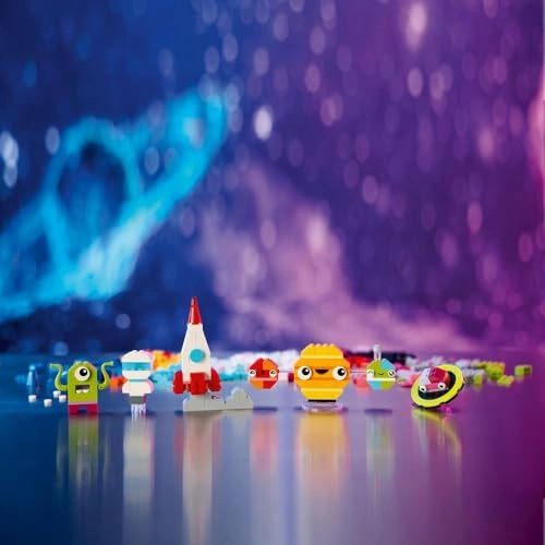 Classic Creative Space Planets (11037)