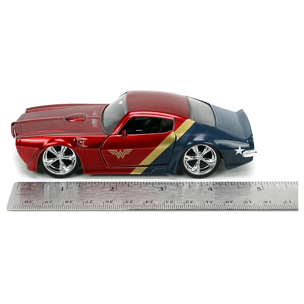 Wonder Woman 1972 Pontiac Firebird - 1:32
