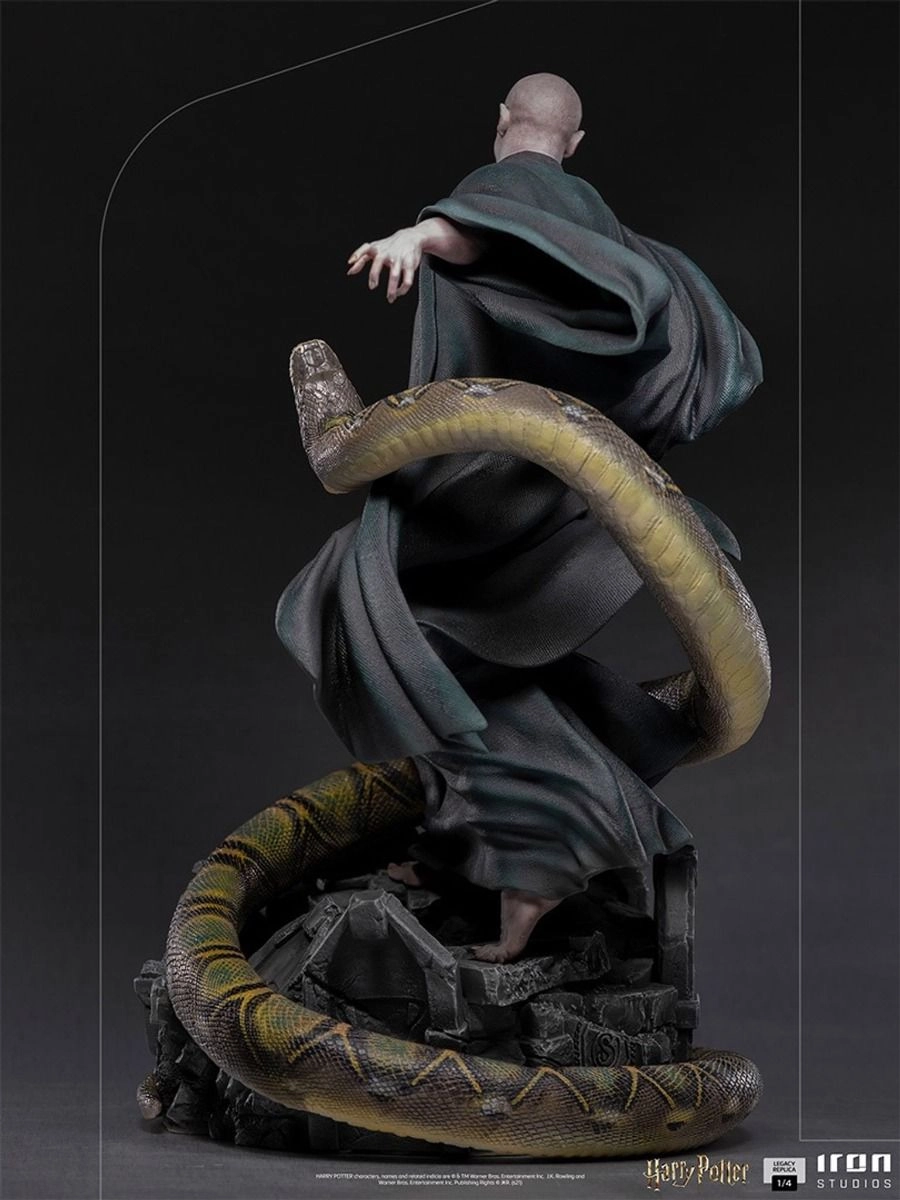 Voldemort and Nagini - Legacy Replica