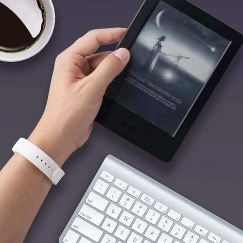 Non-Bluetooth Fitness Tracker Watch - Pedometer Calorie Counter IP65 Waterproof