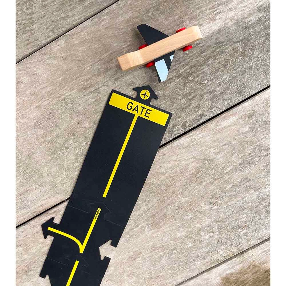 Runway - 8 road parts and 1 airplane