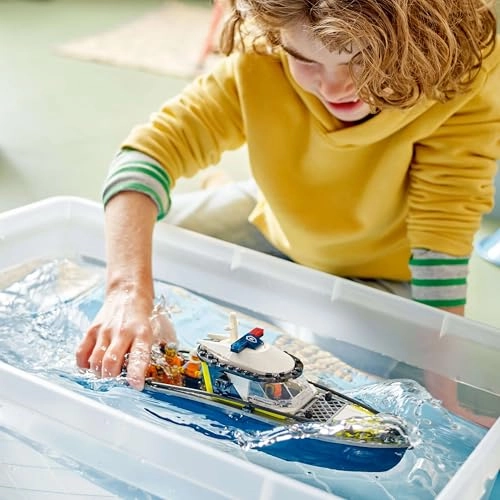 City Police Boat Chase (60456)