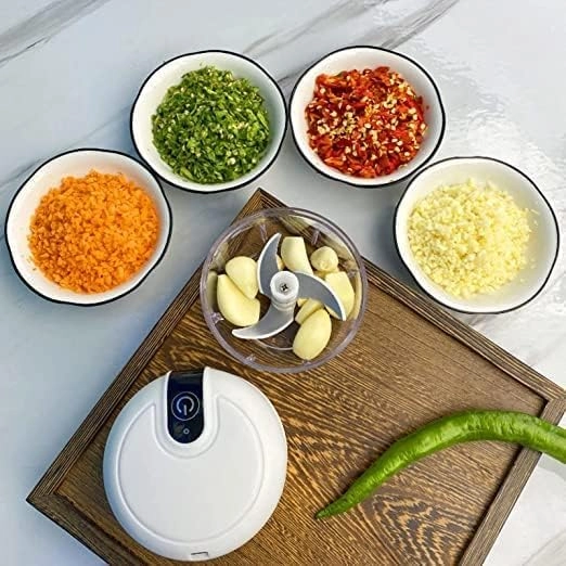 Mini Electric Garlic Chopper - 250ml 37W