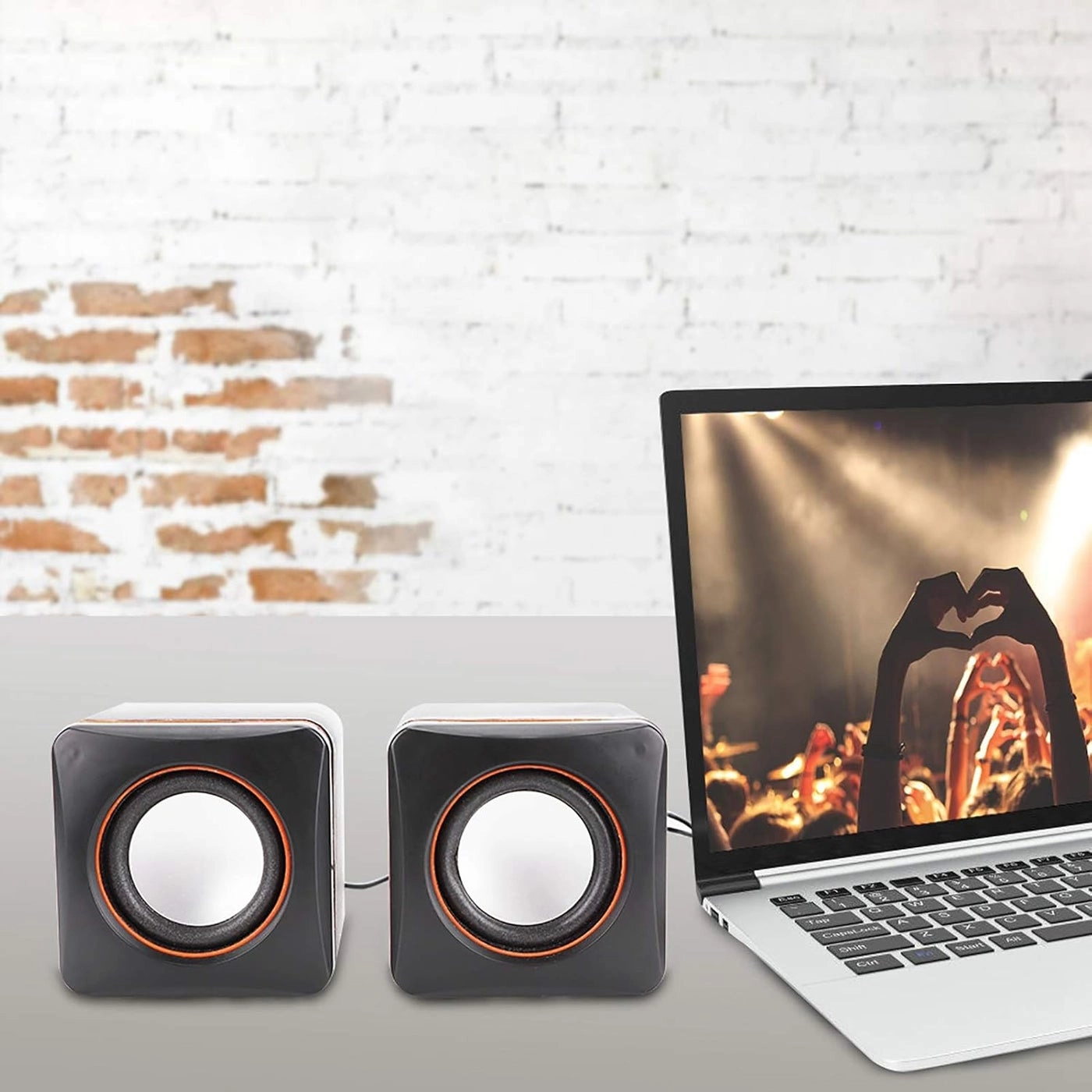 Speaker - 2.5W + 2.5W