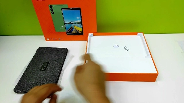 CM835 - 8 GB 8 in 256 GB