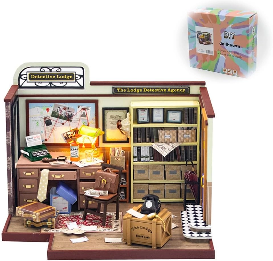 Luckam Miniature Dollhouse Kit - 1:24