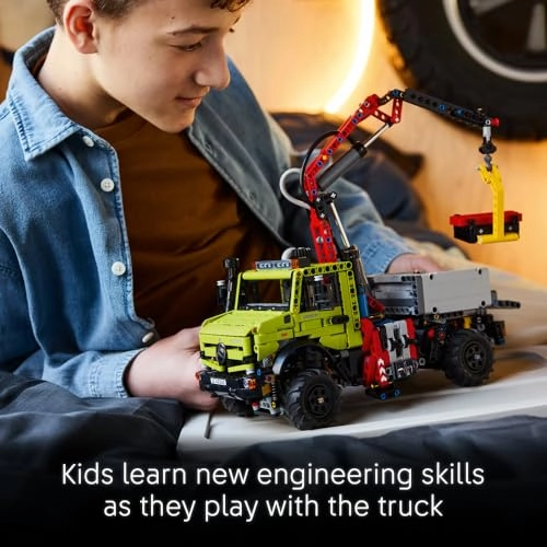 Technic Mercedes-Benz Unimog U 5023 (42242) - Crane Pneumatic Pump & Piston Engine