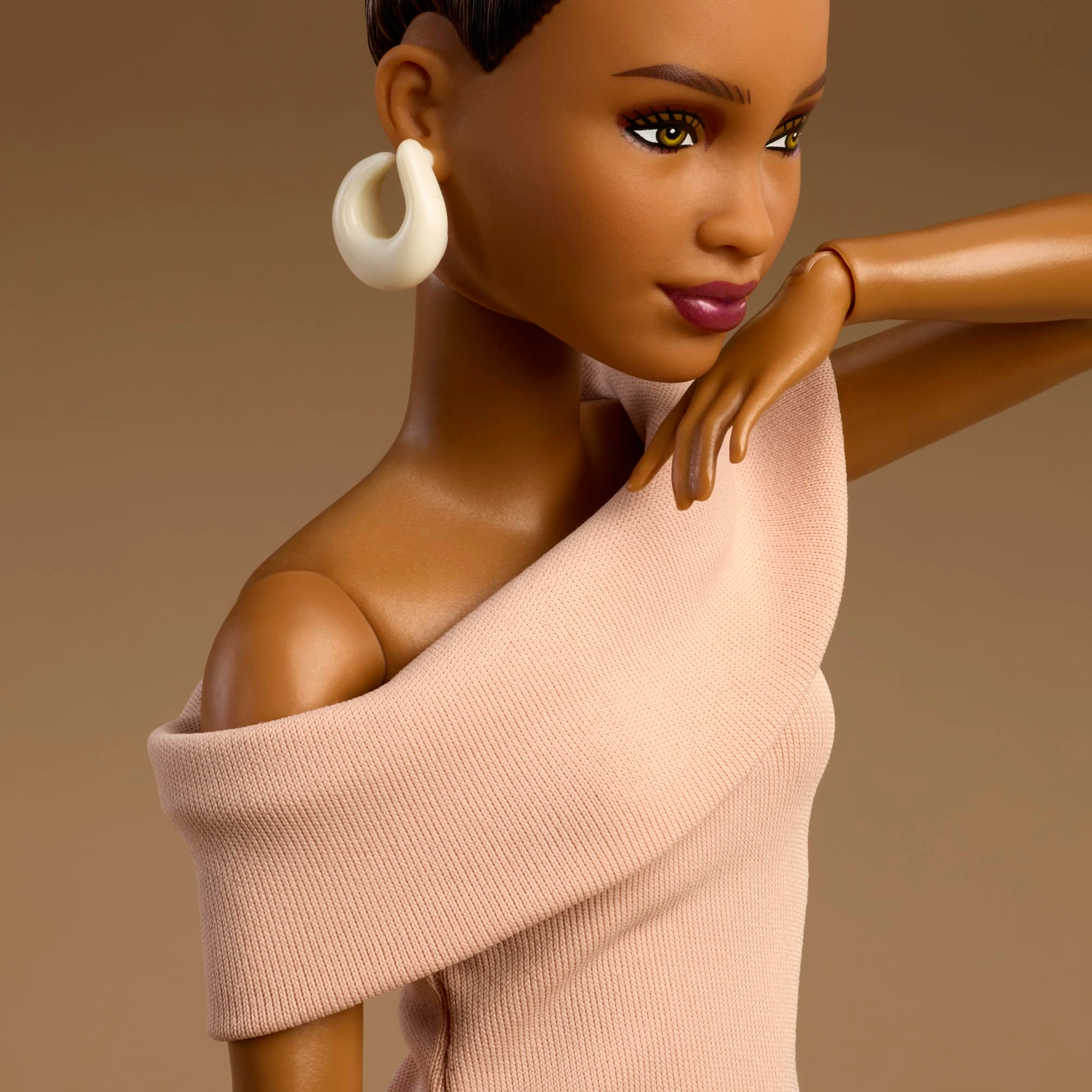 Barbie Basics Model 08 - Brunette Tan Dress Strappy Heels Ages 6+