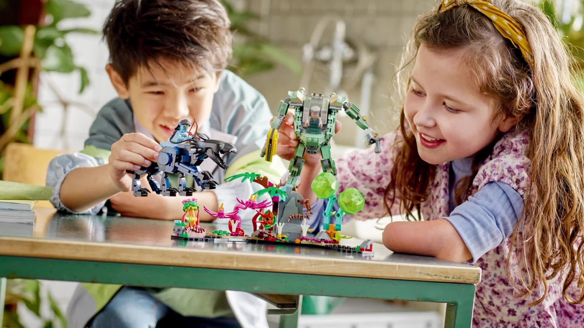 Avatar Neytiri & Thanator vs. AMP Suit Quaritch (75571)