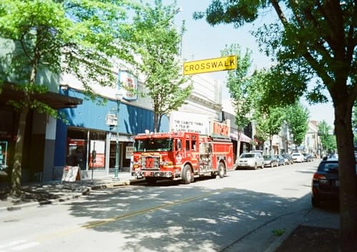 EKTAR H35N - Half Frame + Ultramax 400 - 24EXP 35mm