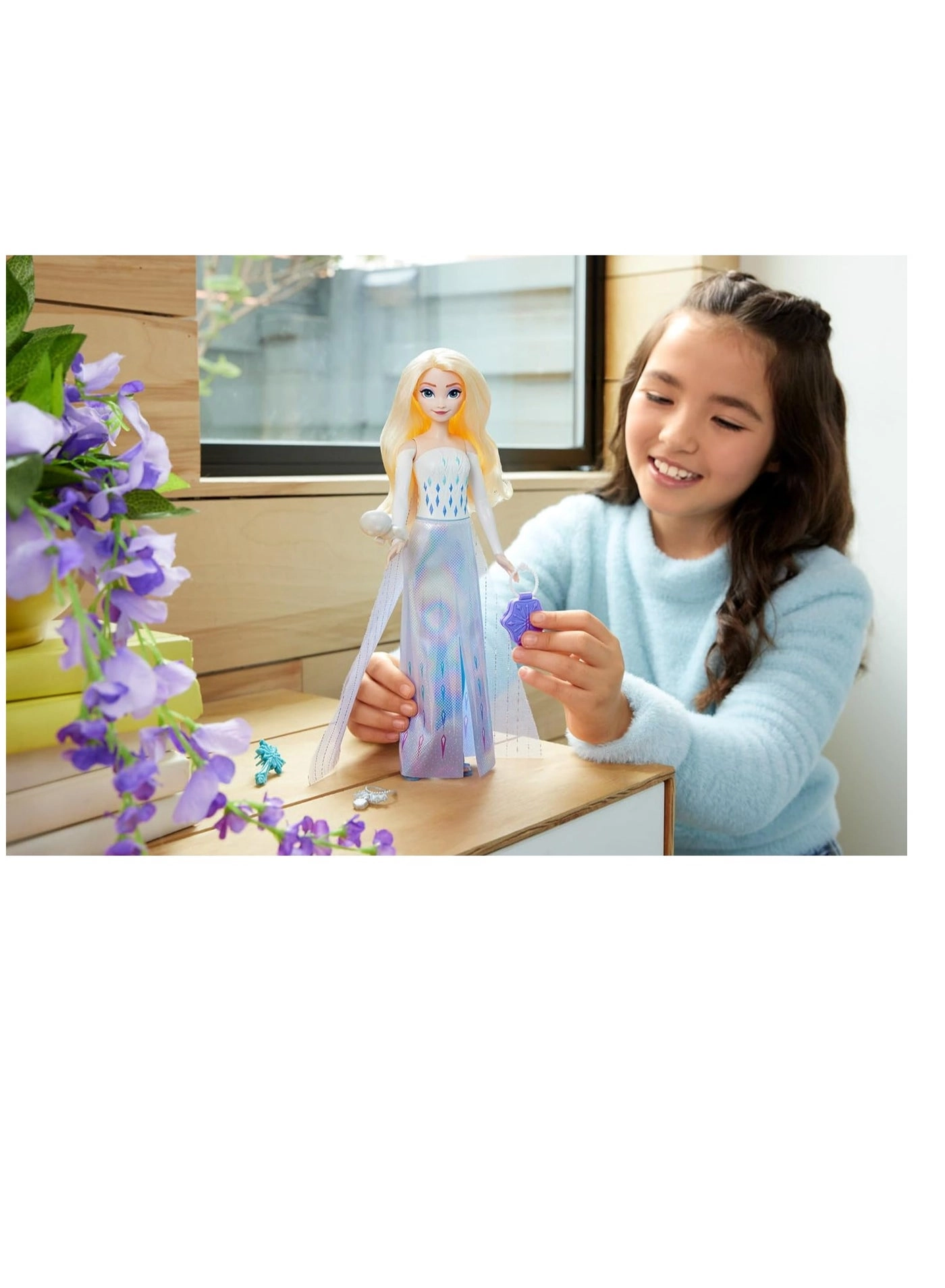 Elsa Fashion Doll - Spin & Reveal 11 Surprises Ages 3+