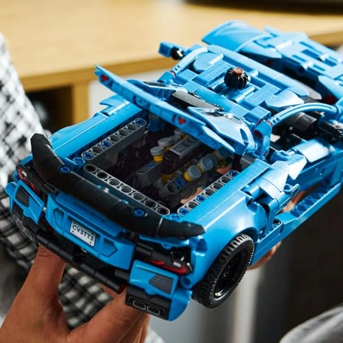 Technic Chevrolet Corvette Stingray (42217) - Blue Race Car Moving 8-Cylinder Engine