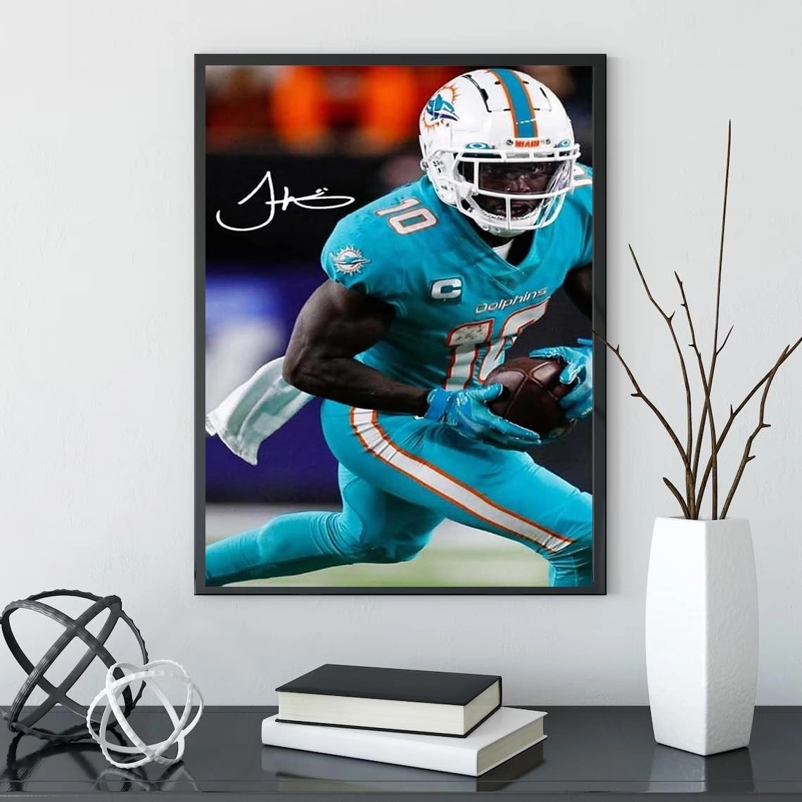 Tyreek Hill Poster - Canvas 16 x 24 in Framed