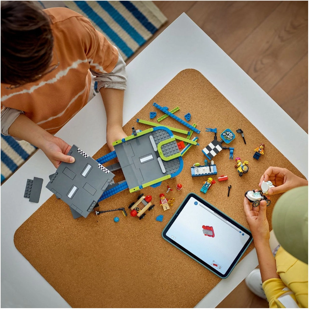 No Limits: Race Car Ramp Track