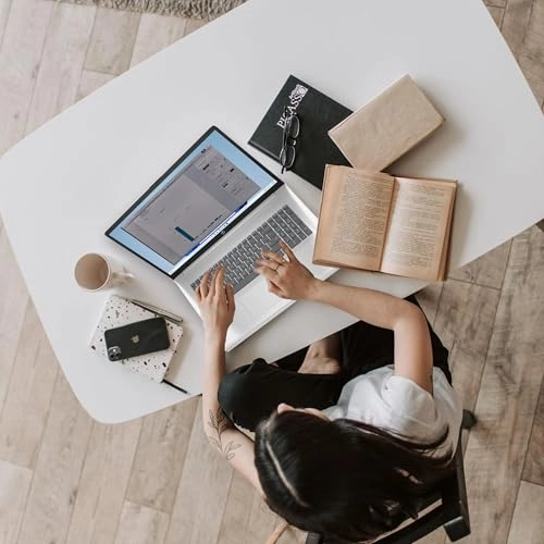 17 Laptop - 17.3'' 1 TB 16 GB Ryzen 5 7430U