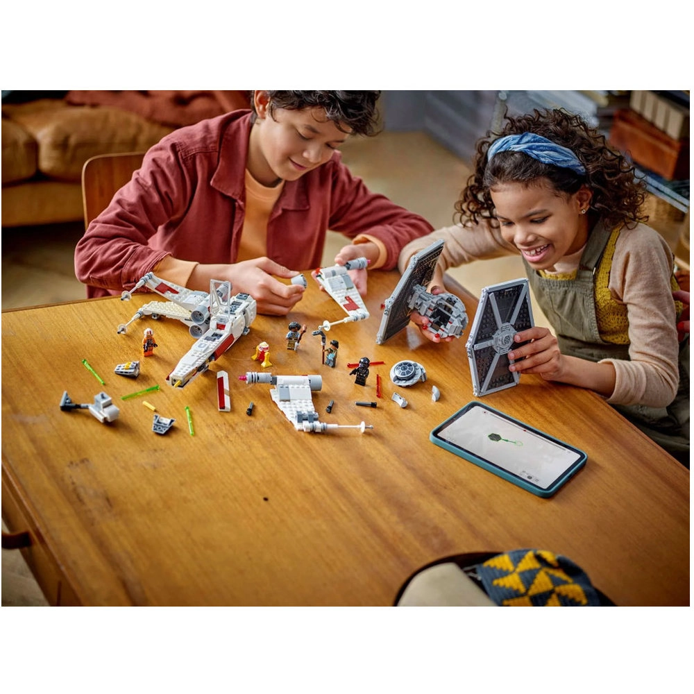 Star Wars TIE Fighter & X-Wing Mash-up (75393) - 4 Minifigures