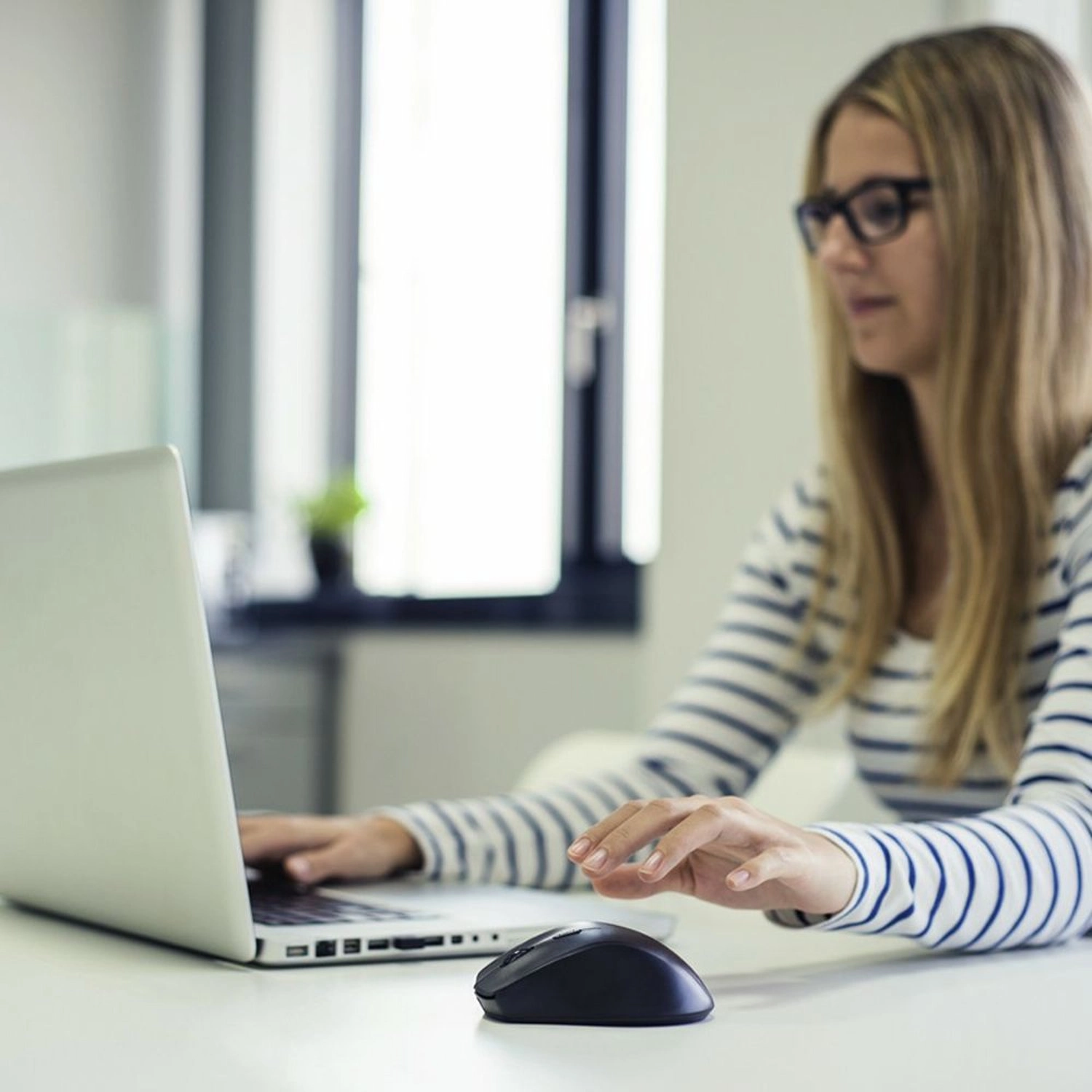 Riano Left-Handed Mouse - Wireless