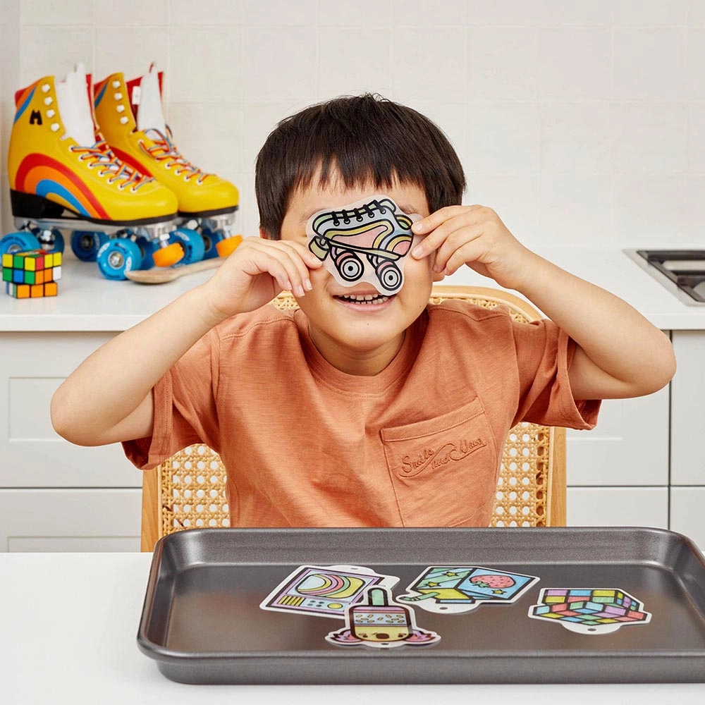 Shrinkorama - 5 pre-cut bag tag designs 3 keychains 6 coloured pencils