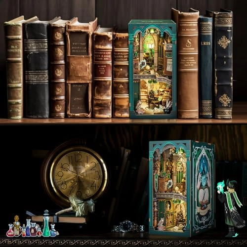 Book Nook Kit - Corner Coffee Shop