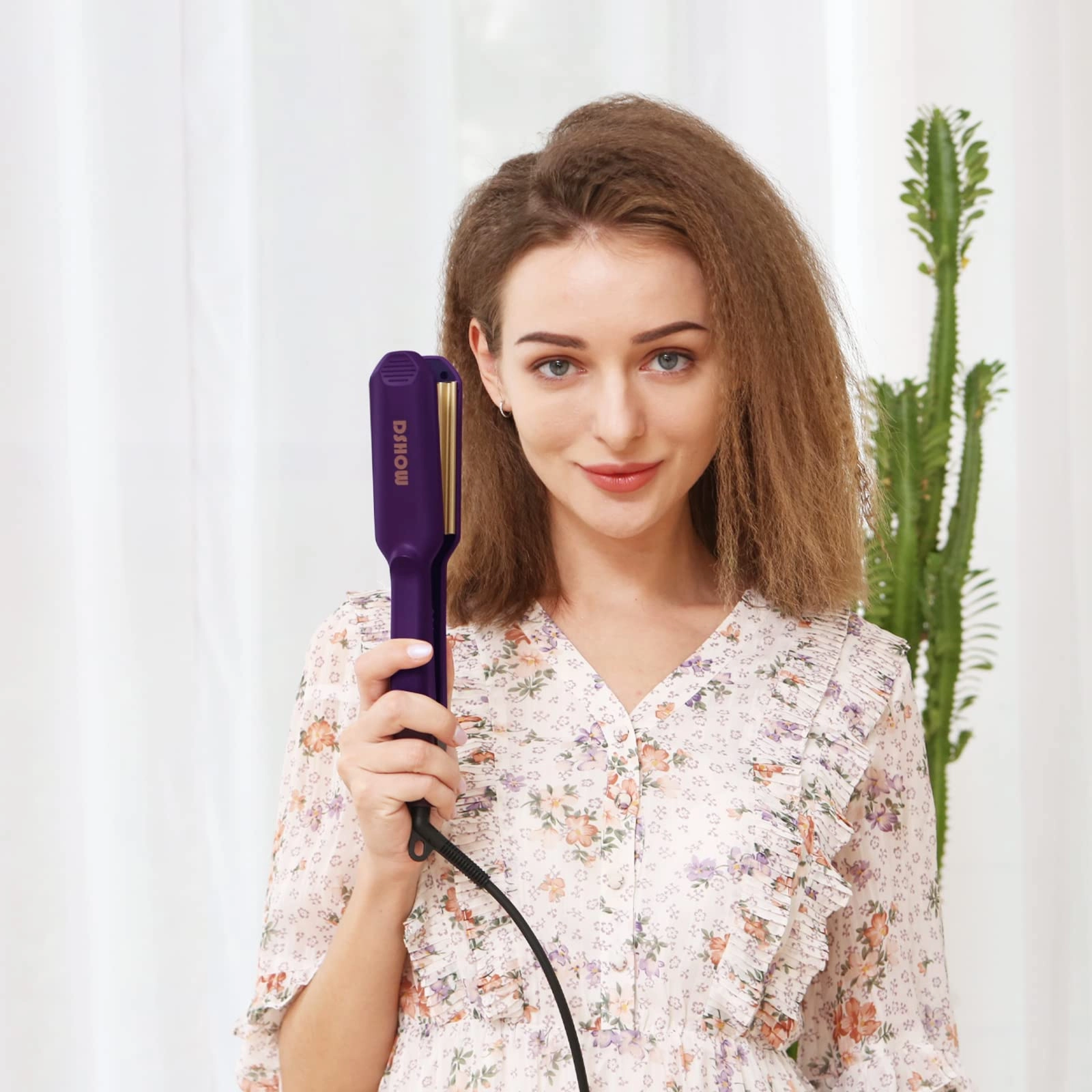 Hair Crimper - Titanium Ceramic Plates 220°C Dual-voltage(100-240V)
