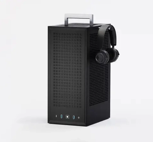 HYTE Revolt 3 - Small Form Factor