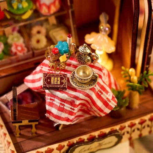 Miniature Wooden Dollhouse Furniture Kit - Creative Room 1:24