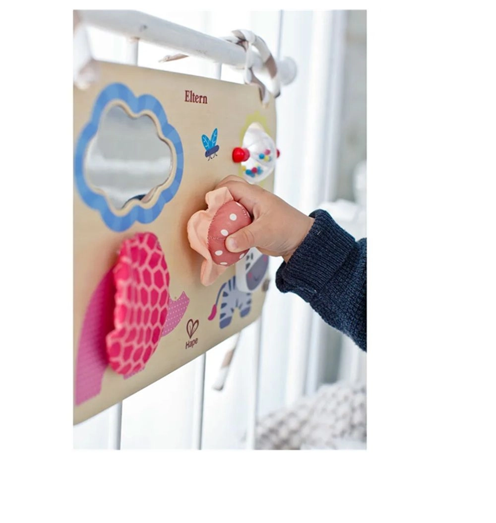 Busy Buddies Crib - 10 Months