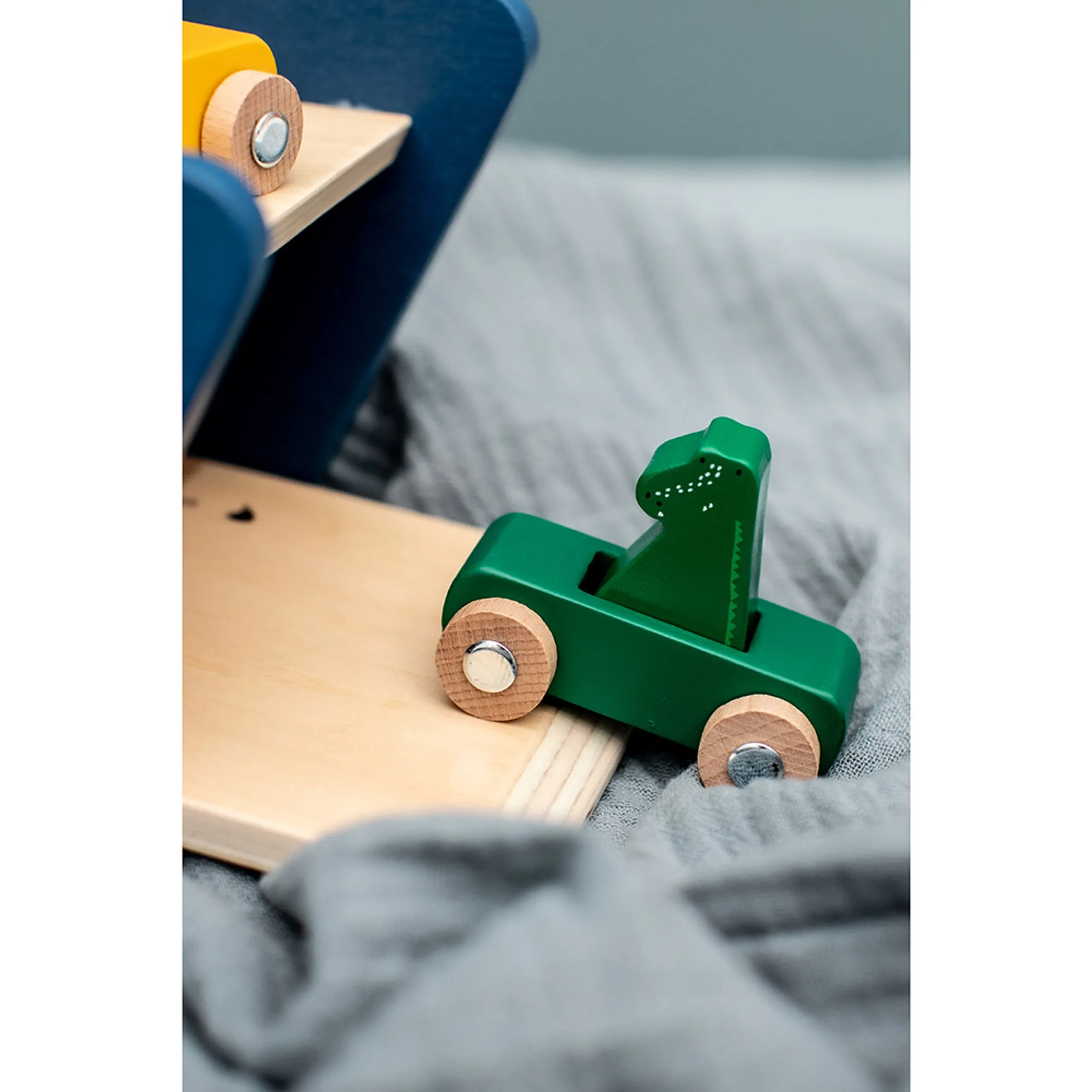 Wooden Ferry Boat - 18 months+