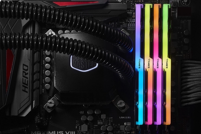 Trident Z RGB - 32GB 3200MT/s 288-Pin DDR4