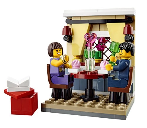 Seasonal Valentine's Day Dinner (40120) - 2 minifigures gift box