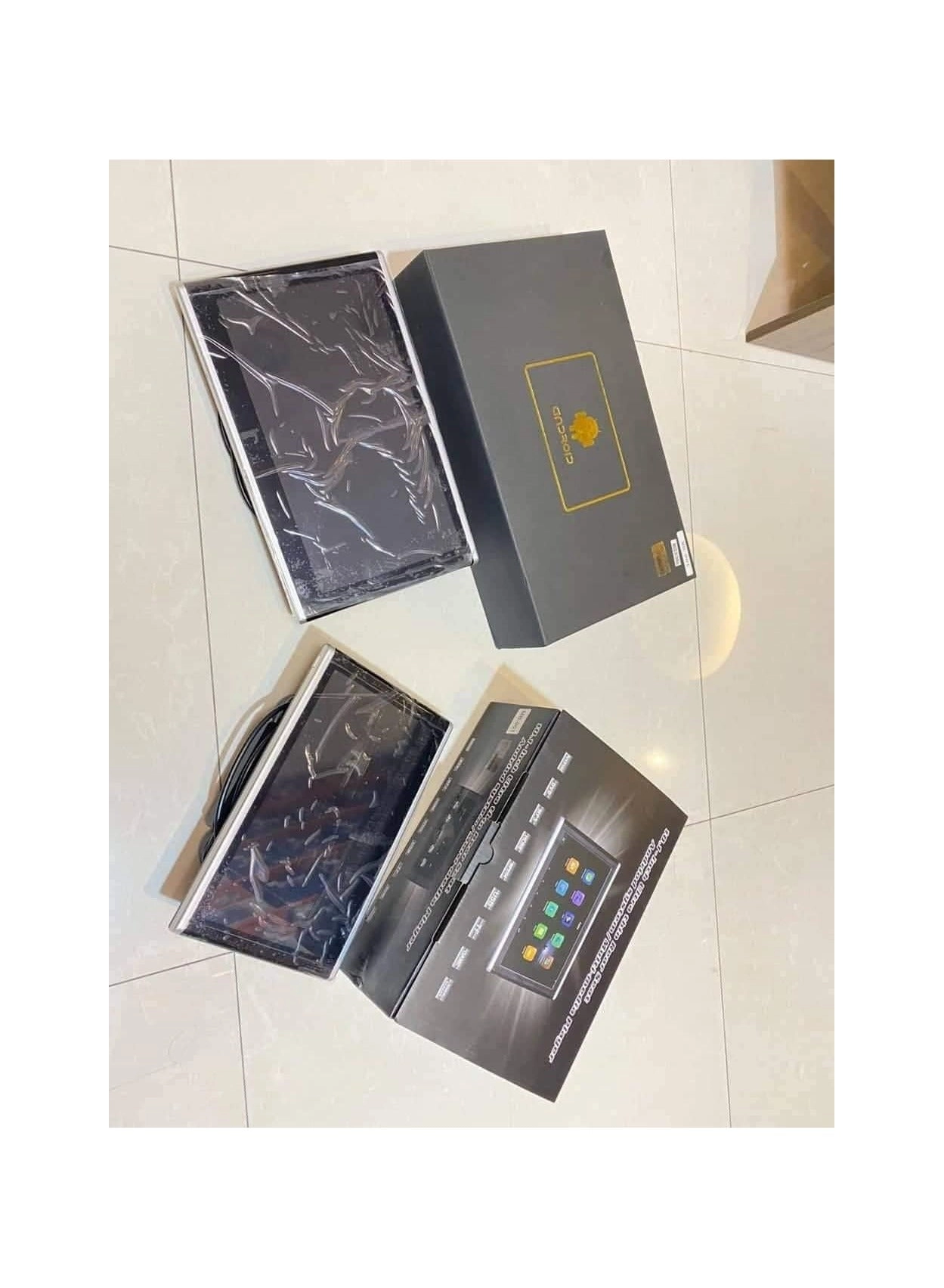 Headrest Ultra shine Rear Seat - 10.1 inch