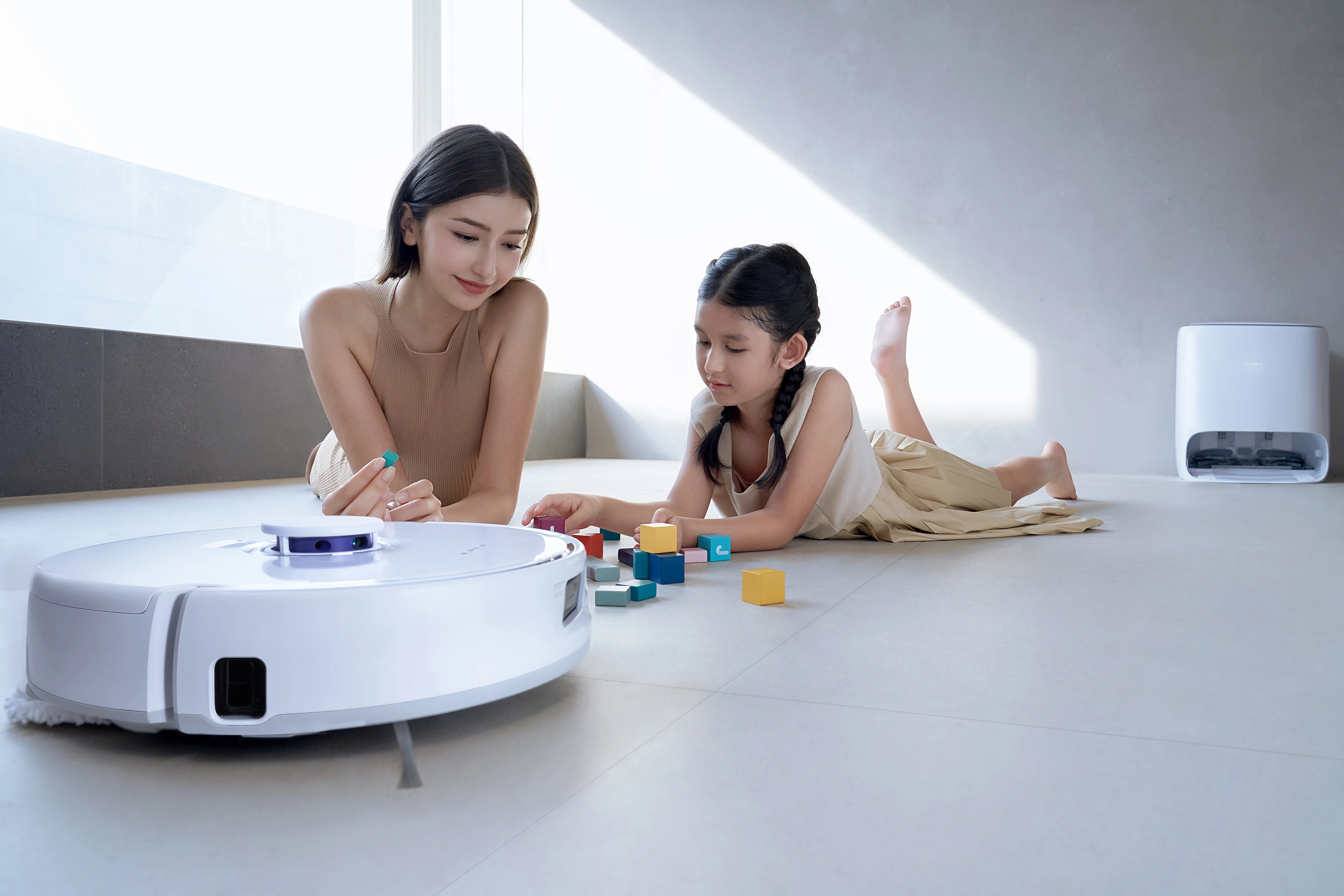 Freo X Ultra - With Mop, MaintenanceFree Docking Station