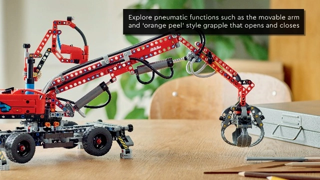 Technic Material Handler (42144)