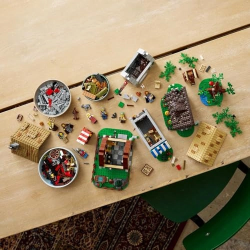 LEGO Icons Medieval Town Square