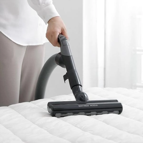 Canister Vacuum Cleaner (MC-CL607RE47)