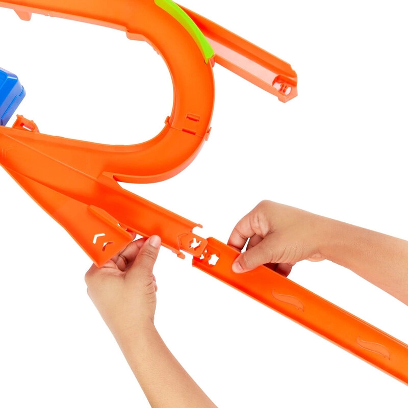 Stunt Tracks Mid-Air Crash Playset - 1:64