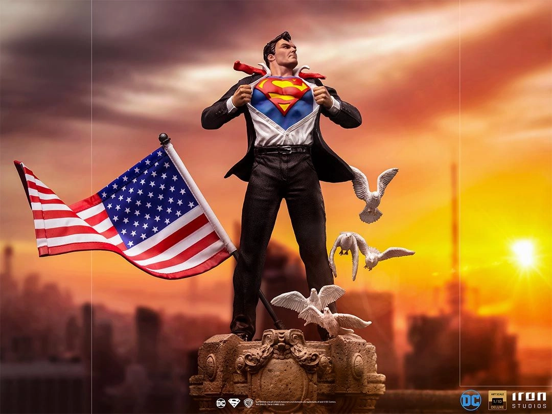 Clark Kent Deluxe - DC Comics - Art Scale 1/10 - Limited Edition Hand Painted Removable Cloth Flag