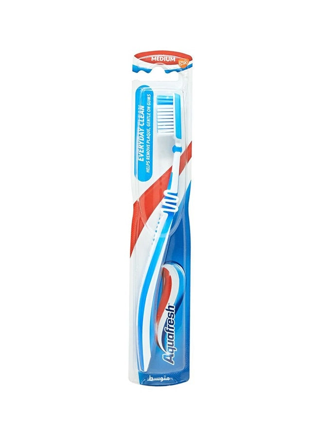 Aquafresh Everyday Clean Toothbrush - Medium