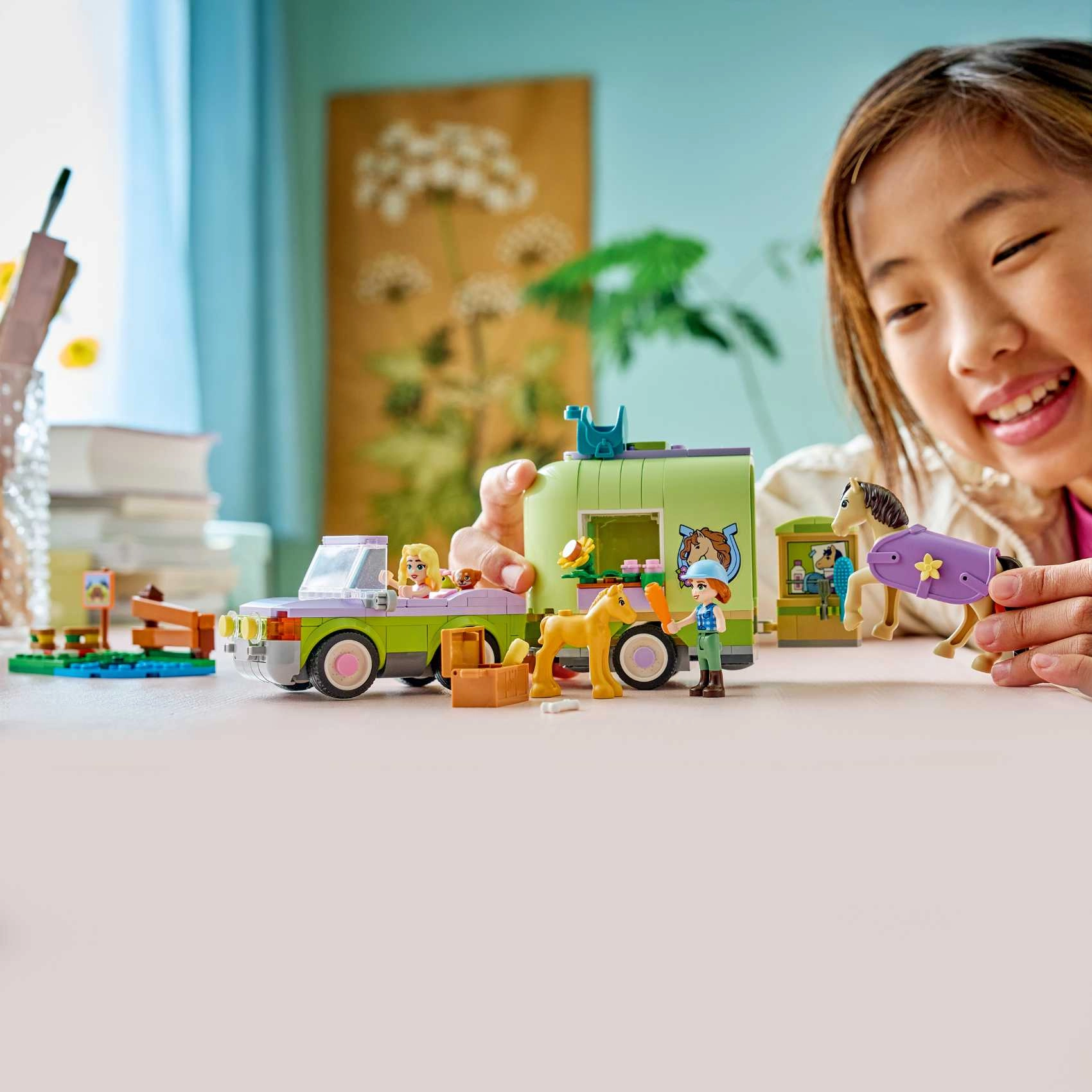 Friends Horse & Baby Foal Trailer (42695)